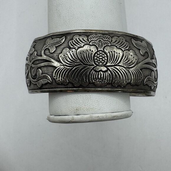 Vintage Lotus Flower Cuff Bracelet Silver Tone - Picture 6 of 9